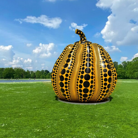 Kusama in Kensington Gardens